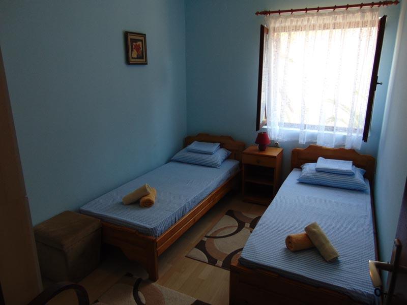 Apartament Apartman Sućuraj Zewnętrze zdjęcie
